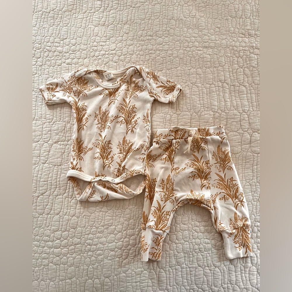 Kate Quinn bodysuit and pants set